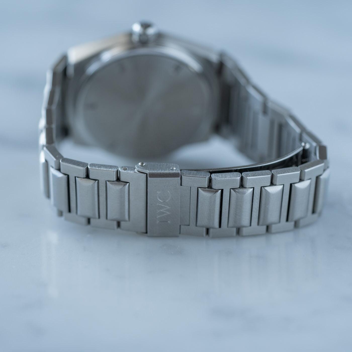 IWC Ingenieur 3521 Black 1990s - Arbitro