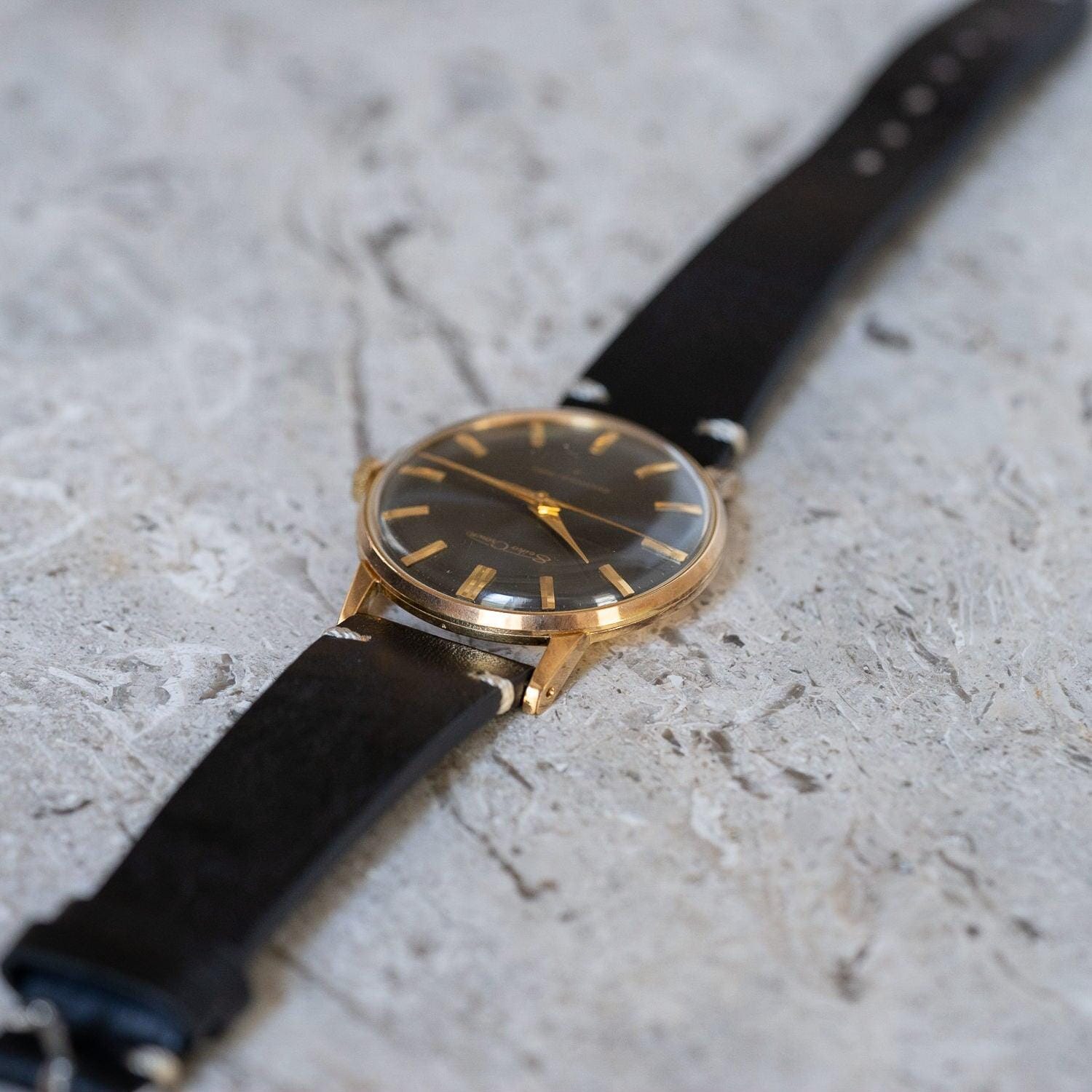 SEIKO Crown Black Dial 1960s - Arbitro