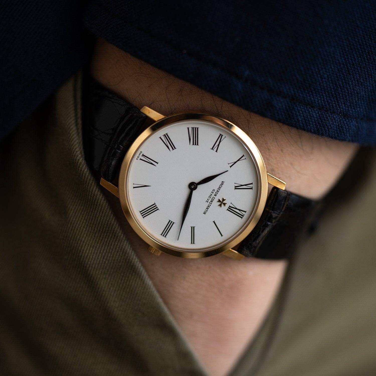 Vacheron Constantin Essentielles 33103 YG White Roman - Arbitro