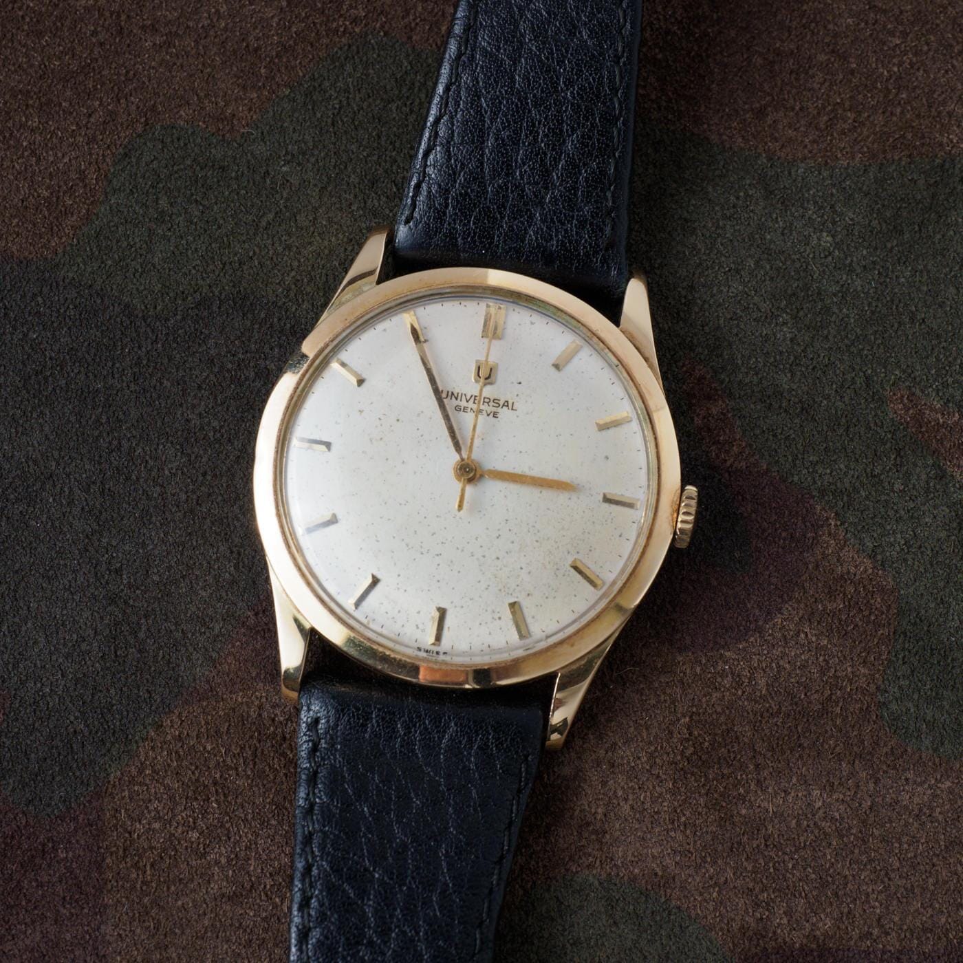 UNIVERSAL GENEVE Round - Arbitro