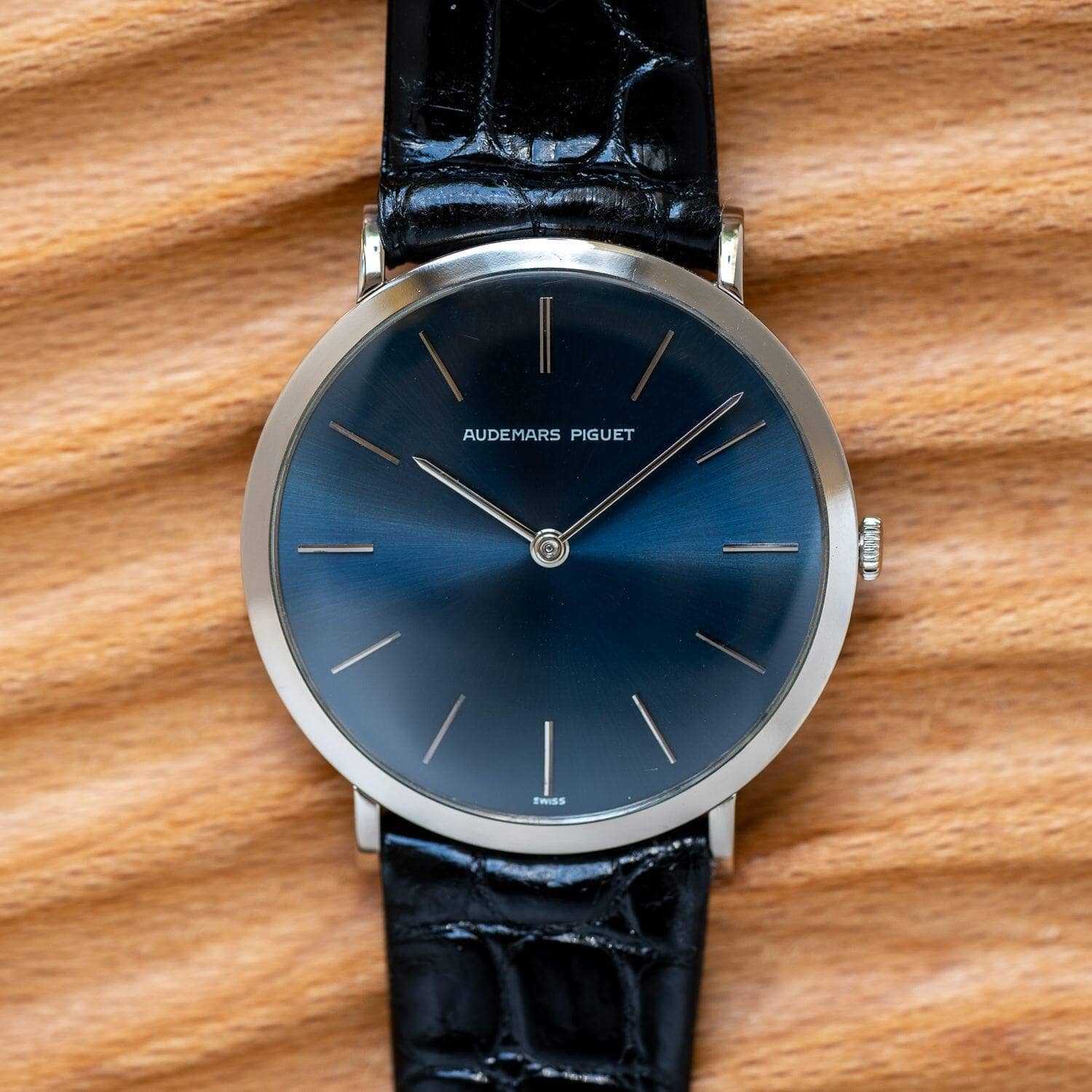 AUDEMARS PIGUET Round WG Navy Blue Dial - Arbitro