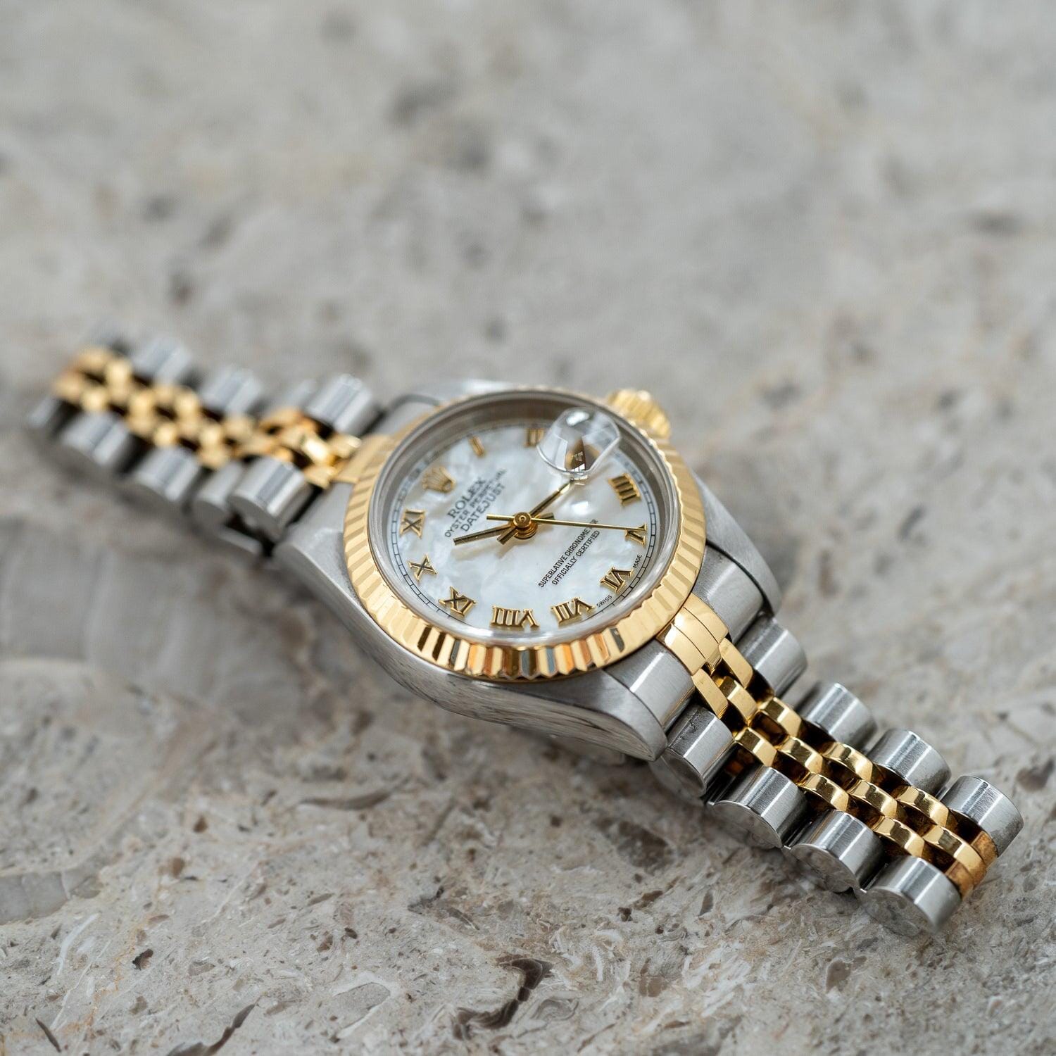 ROLEX Lady-Datejust 69173NR White Shell Dial - Arbitro